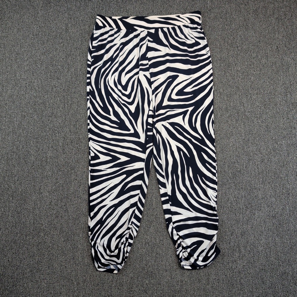 Chico's Zebra Print Ruched Ankle Pants Size 1 Medium Black White Animal Safari‎